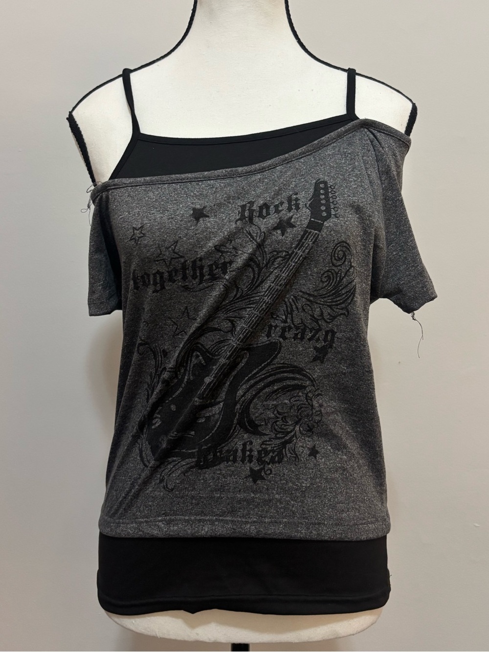 gray rock guitar graphic tee